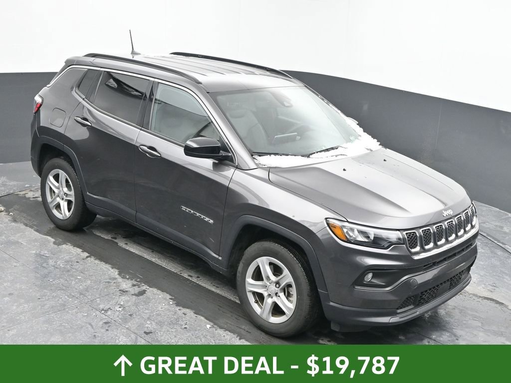 Used 2024 Jeep Compass Latitude image 36