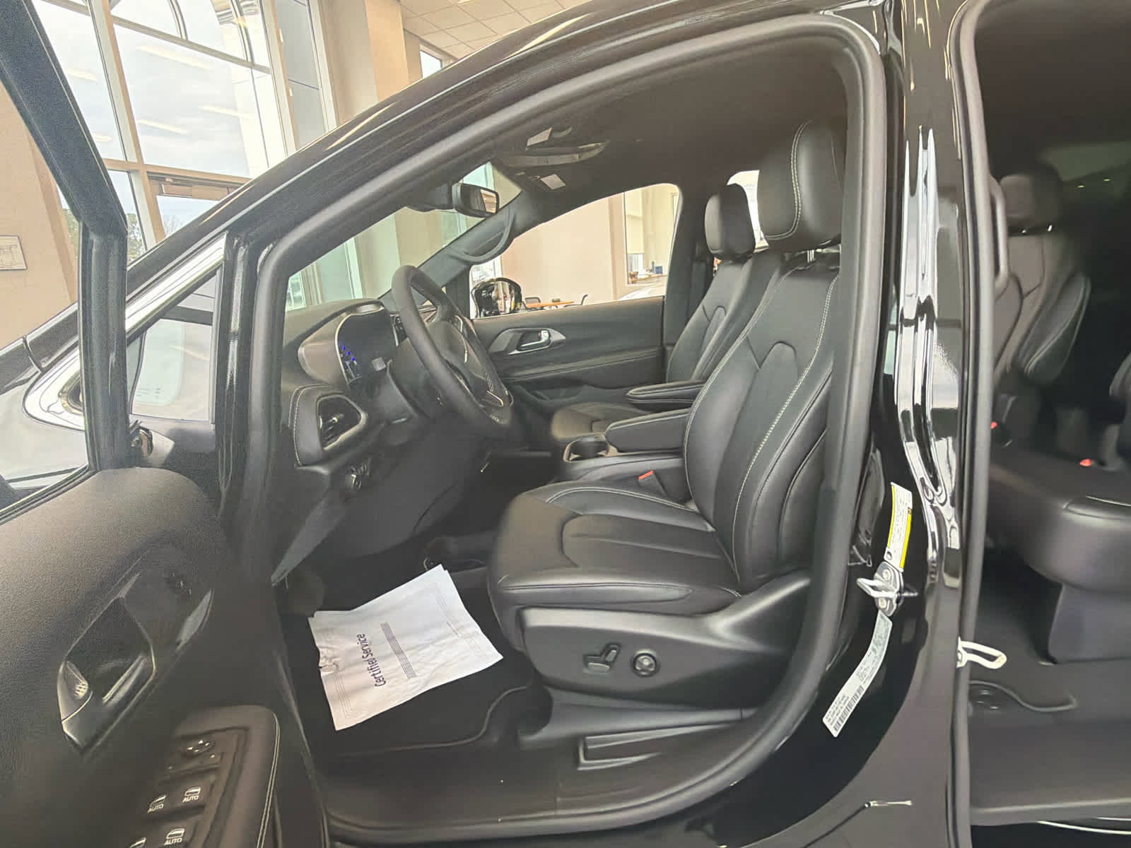 New 2026 Chrysler Pacifica Select image 46
