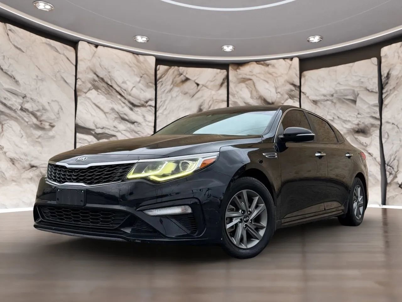 Used 2019 Kia Optima LX image 1