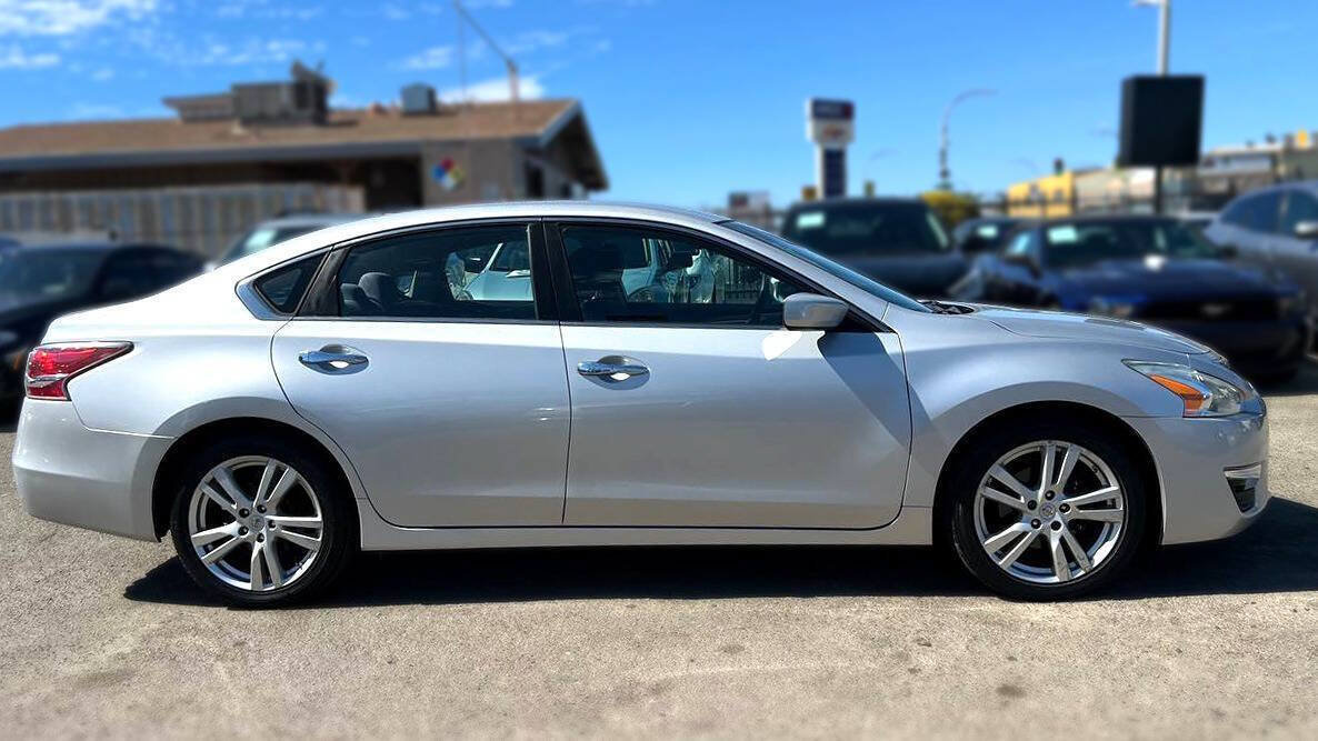 Used 2014 Nissan Altima 3.5 S FWD image 3