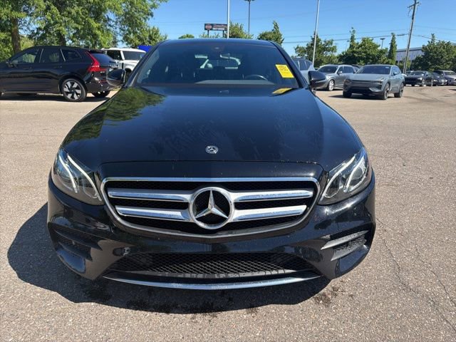 Used 2018 Mercedes-Benz E 300 4MATIC image 2