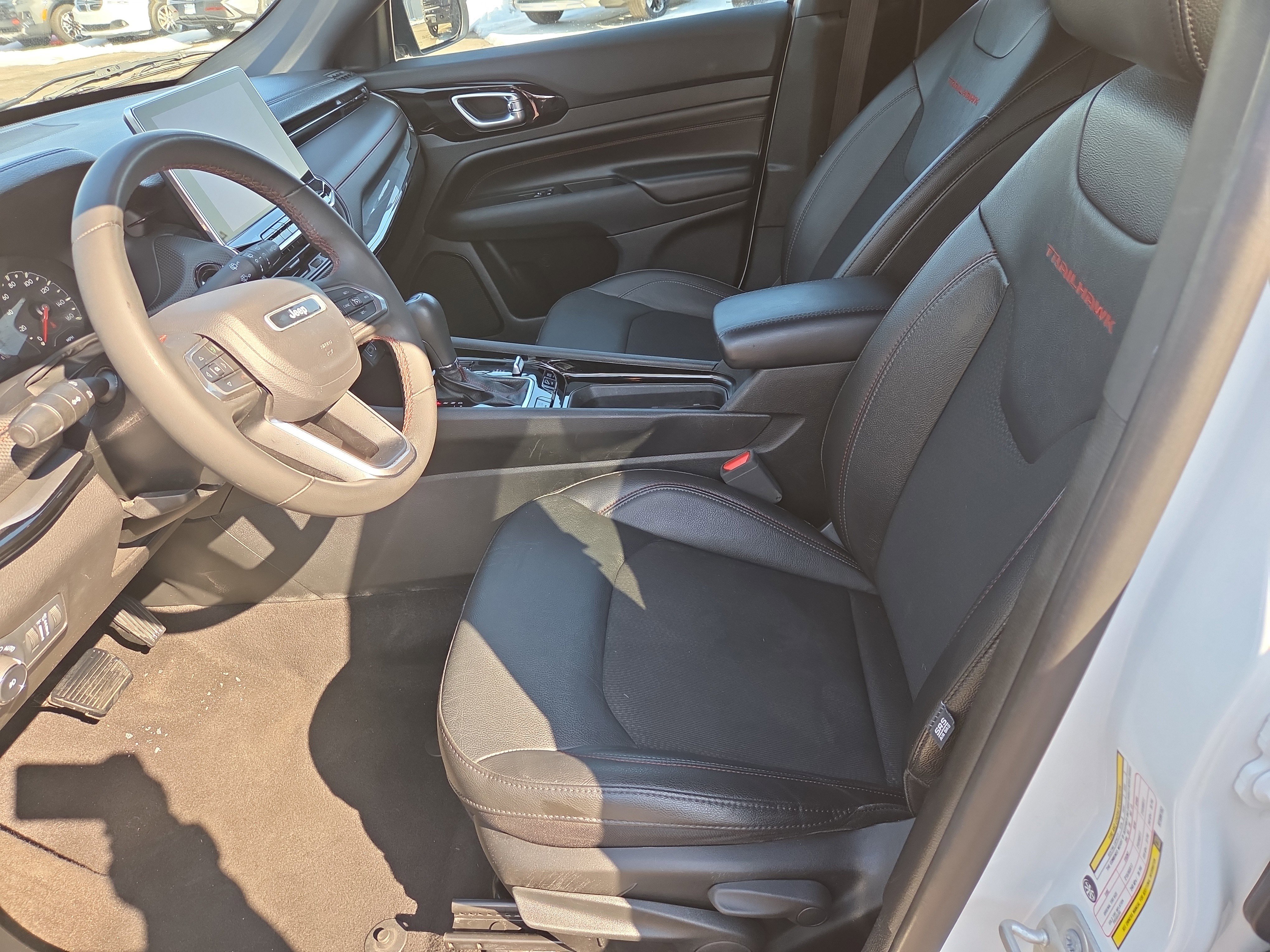 Used 2024 Jeep Compass Trailhawk image 6