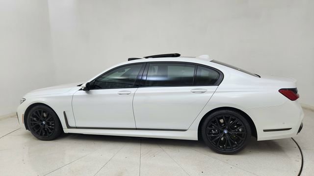 Used 2022 BMW 740i w/ M Sport Package image 4