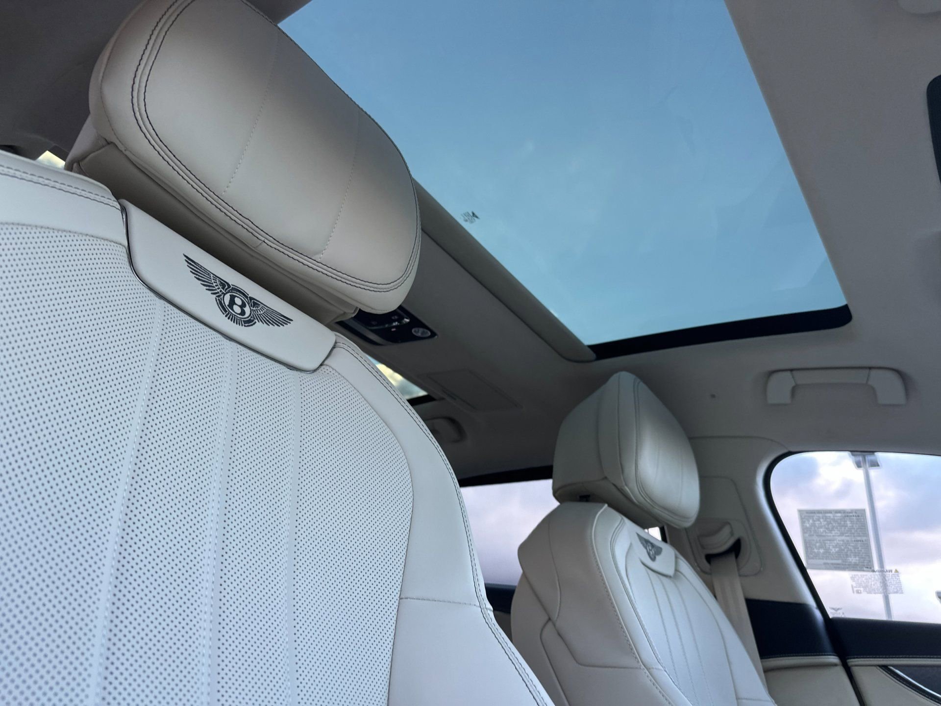 New 2026 Bentley Flying Spur Plug-In Hybrid image 19