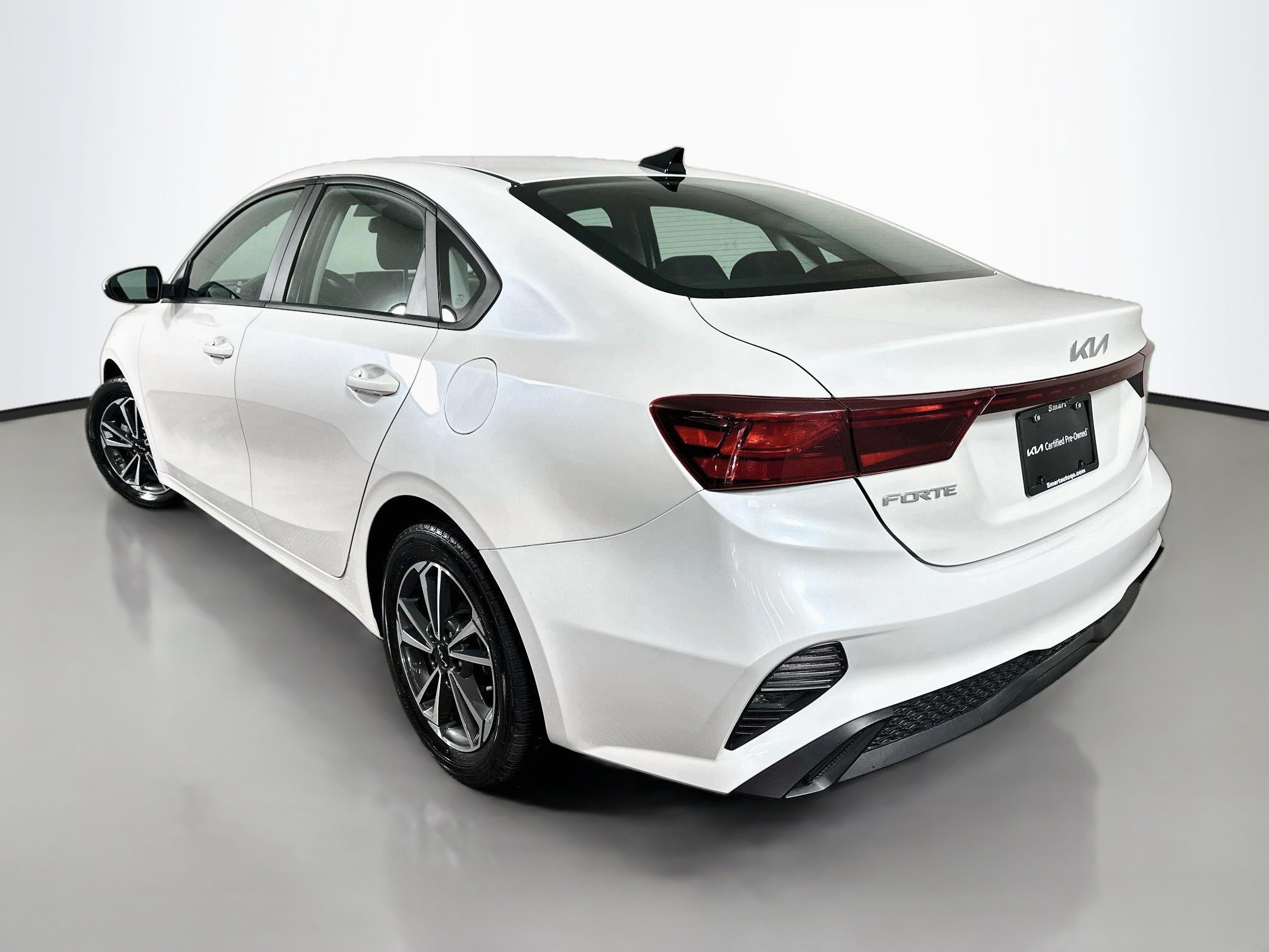 Certified 2023 Kia Forte LXS FWD image 5