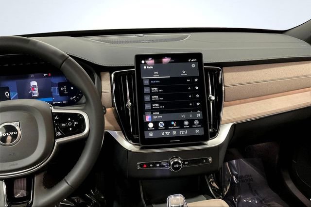 New 2026 Volvo XC90 B6 Plus w/ Protection Package image 7