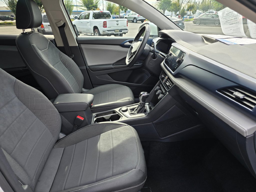 Used 2024 Volkswagen Taos SE AWD/4WD image 5