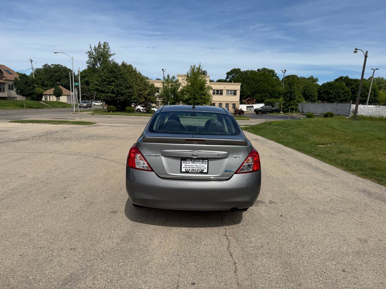 Used 2014 Nissan Versa SV FWD image 6