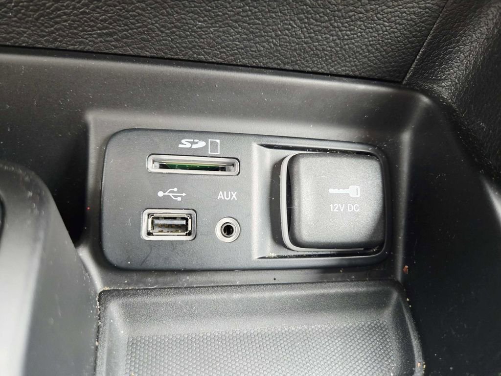 Used 2018 Jeep Cherokee Limited w/ Trailer Tow Group AWD/4WD image 30