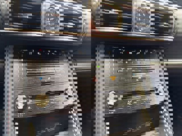 Used 2017 Lexus IS 300 F Sport w/ F Sport Package image 22