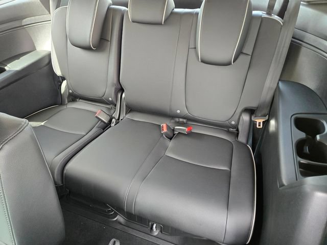New 2026 Honda Odyssey Touring image 9