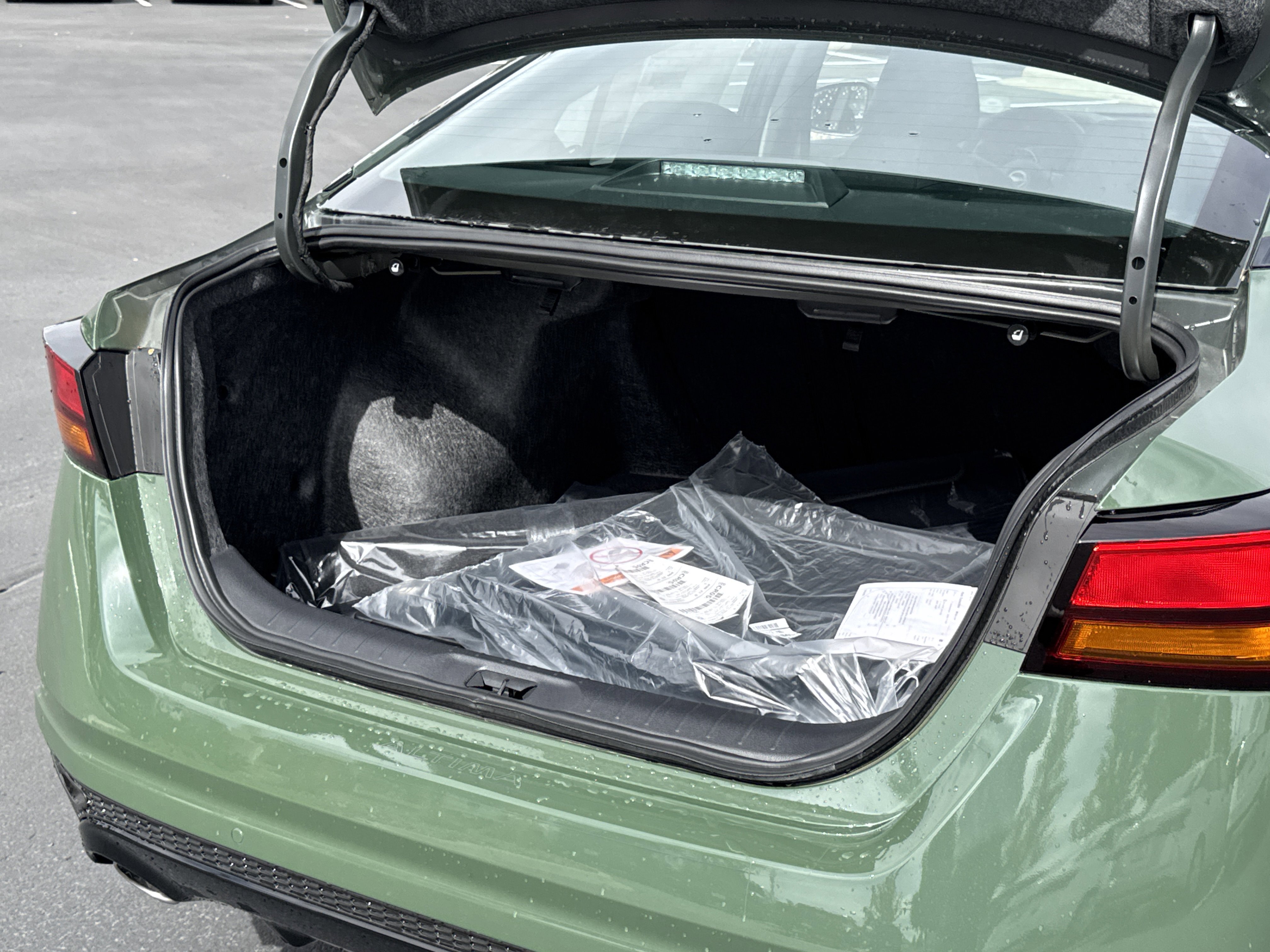 New 2025 Nissan Altima 2.5 SR AWD/4WD image 8