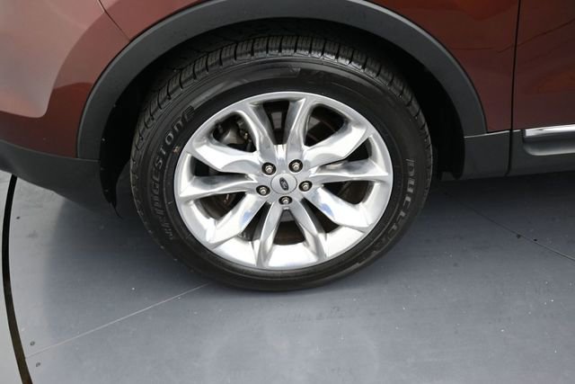 Used 2015 Ford Explorer XLT w/ Equipment Group 202B image 9