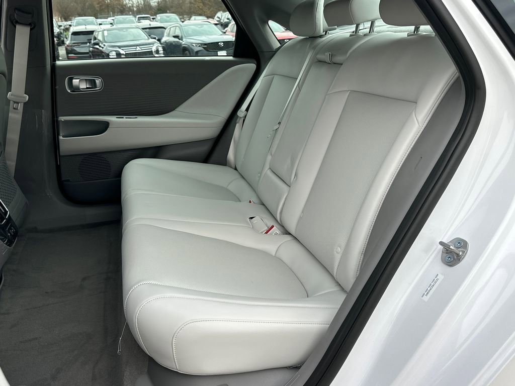 New 2025 Hyundai Ioniq 6 SEL image 18