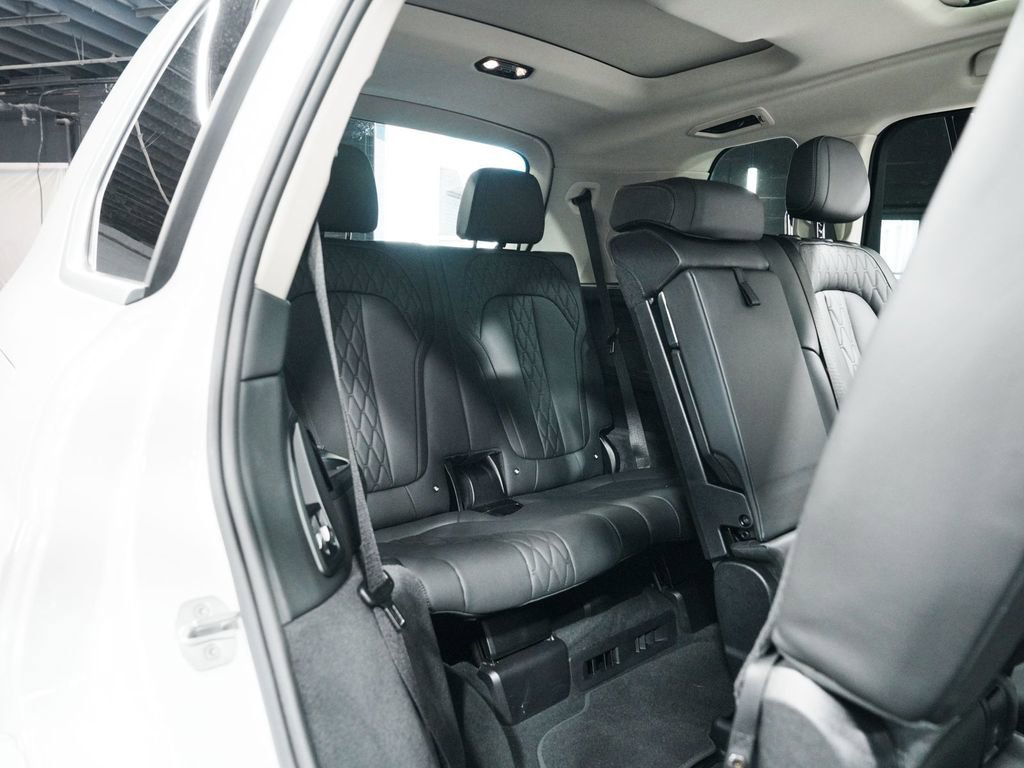 Used 2025 BMW X7 xDrive40i AWD/4WD image 39