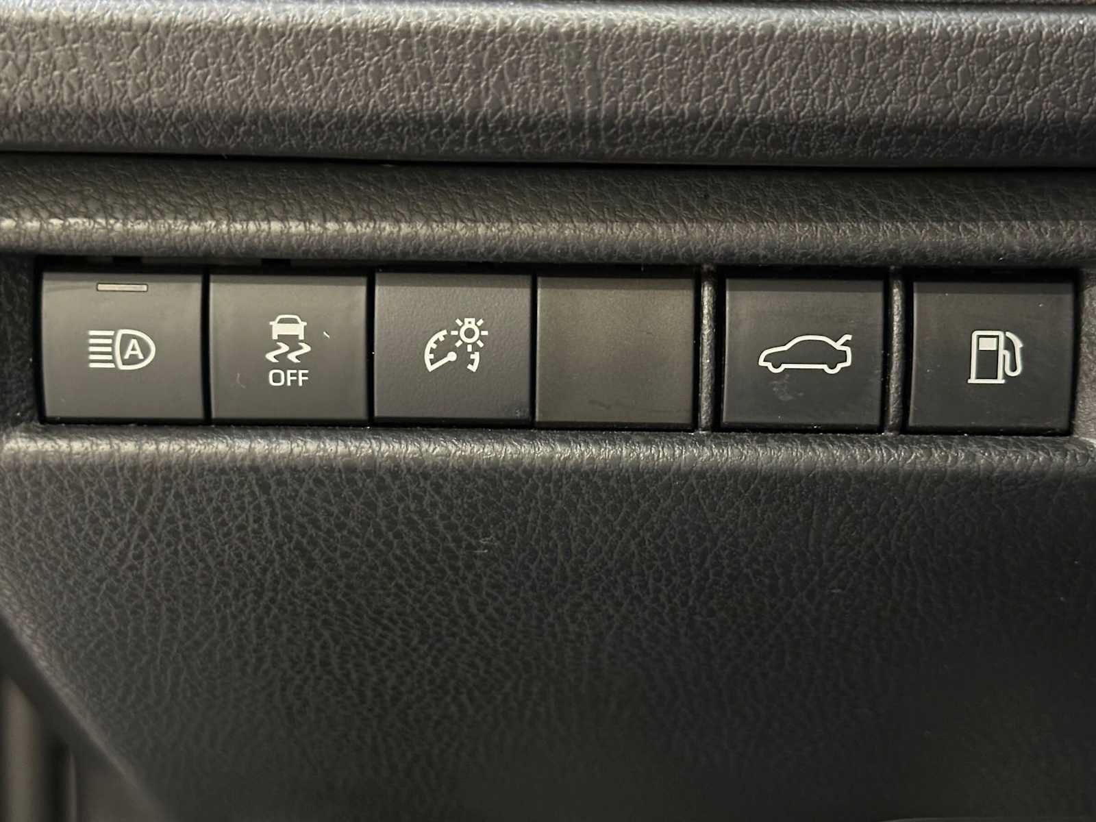 Certified 2025 Toyota Camry LE AWD/4WD image 19