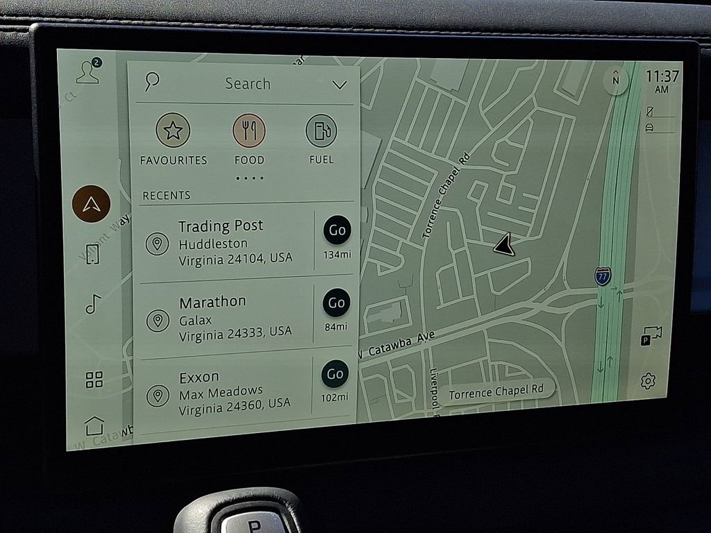 Used 2025 Land Rover Defender 110 S image 17