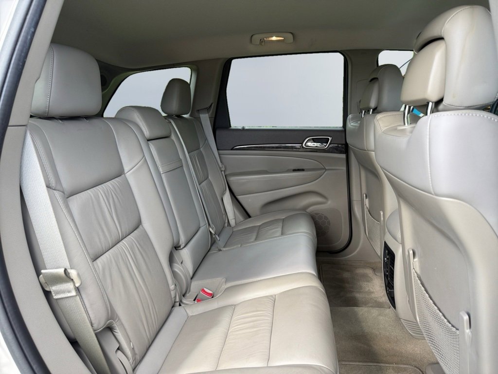Used 2012 Jeep Grand Cherokee Laredo image 18