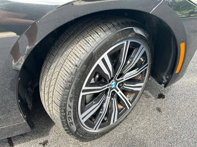 Used 2025 BMW 330i xDrive Sedan AWD/4WD image 36