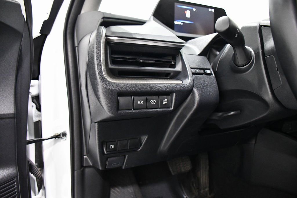 Used 2024 Toyota Prius XLE image 11