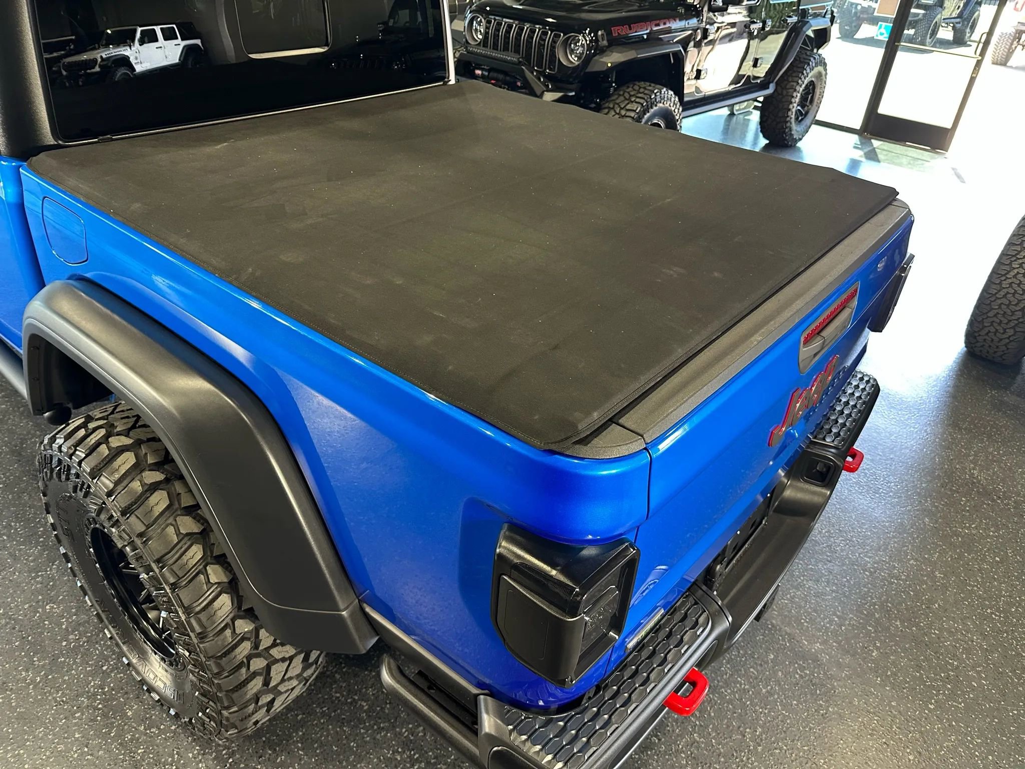 Used 2021 Jeep Gladiator Rubicon w/ Cold Weather Group AWD/4WD image 15