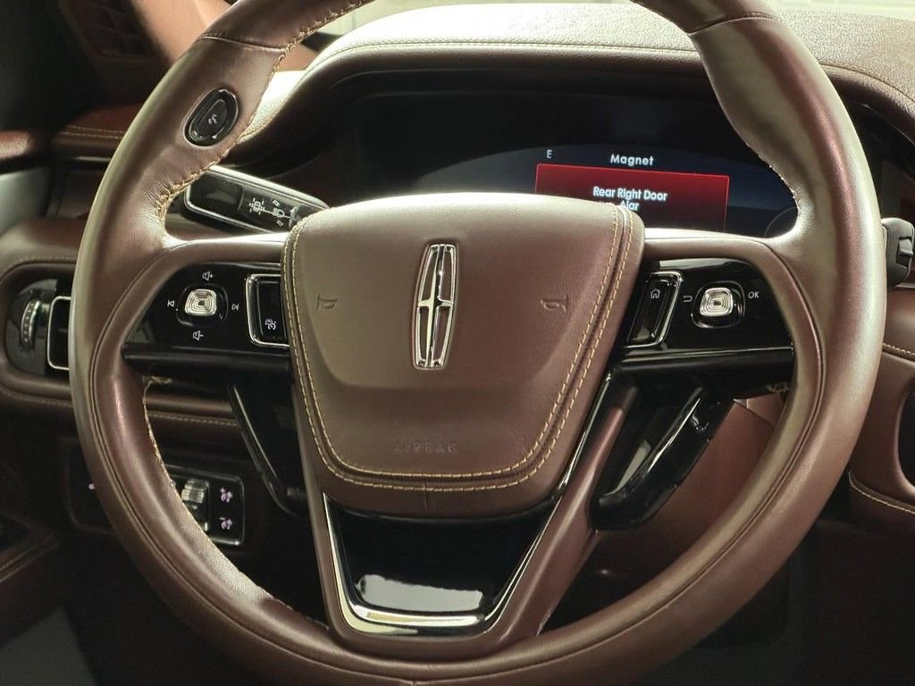 Used 2022 Lincoln Aviator Black Label w/ Dynamic Handling Package image 15