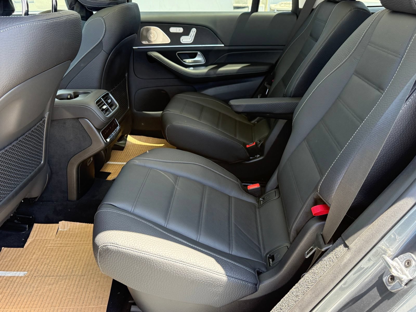 New 2026 Mercedes-Benz GLS 450 4MATIC image 29