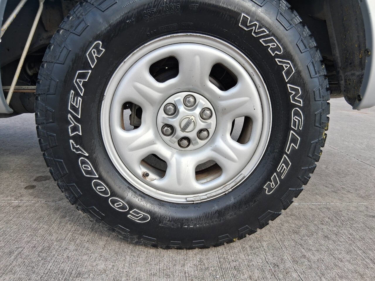 Used 2010 Nissan Frontier SE w/ Power Pkg image 23