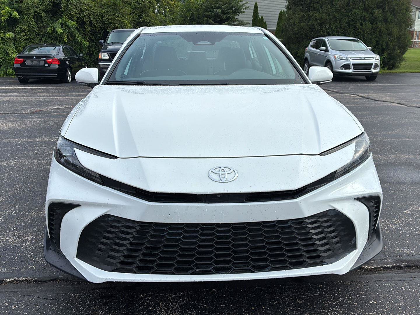 Used 2025 Toyota Camry SE FWD image 8