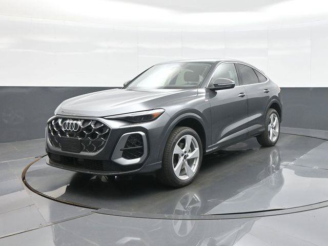 Used 2026 Audi Q5 Premium Plus w/ Premium Plus AWD/4WD image 3