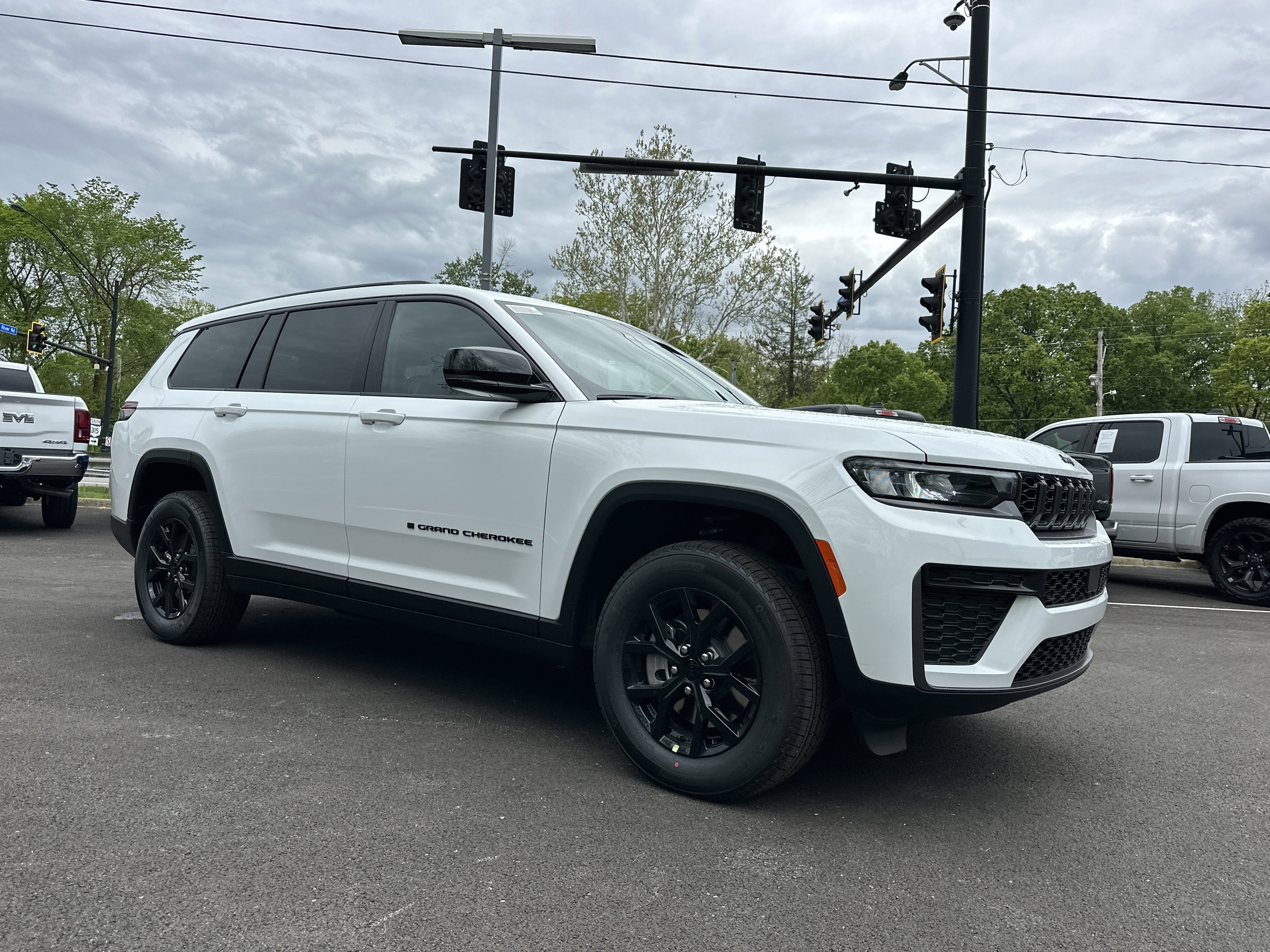 New 2026 Jeep Grand Cherokee L 4WD image 18