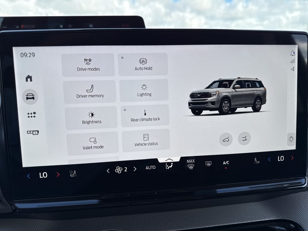 New 2026 Ford Expedition Max Active RWD image 29