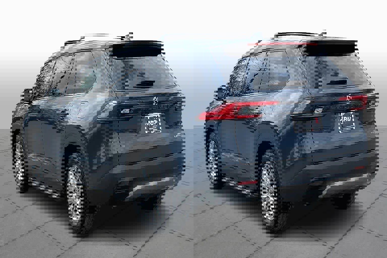 Used 2025 Toyota Grand Highlander FWD image 12