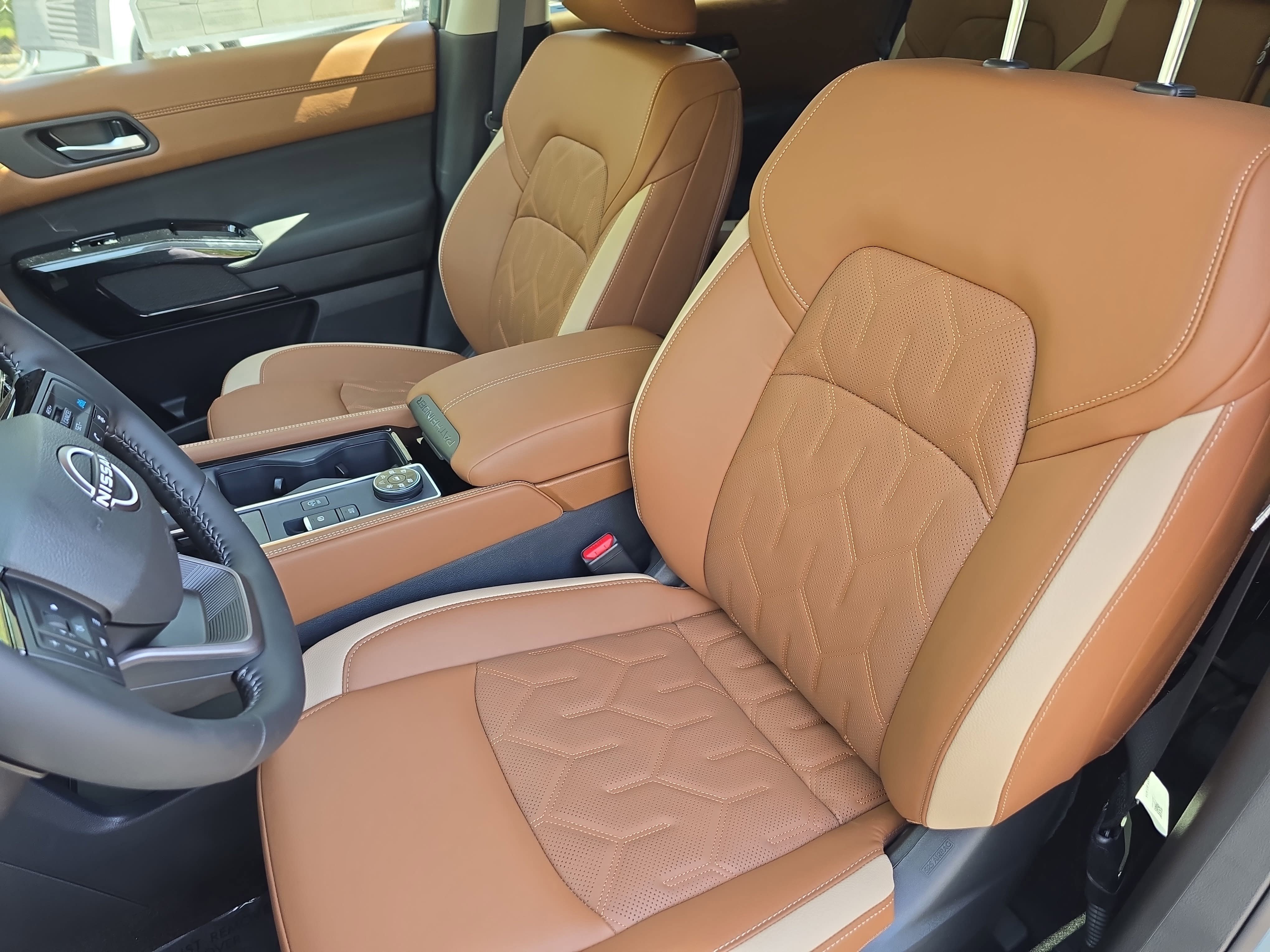 New 2026 Nissan Pathfinder Platinum AWD/4WD image 15