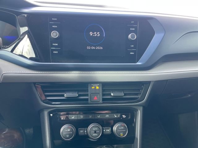 Used 2024 Volkswagen Taos SE image 16