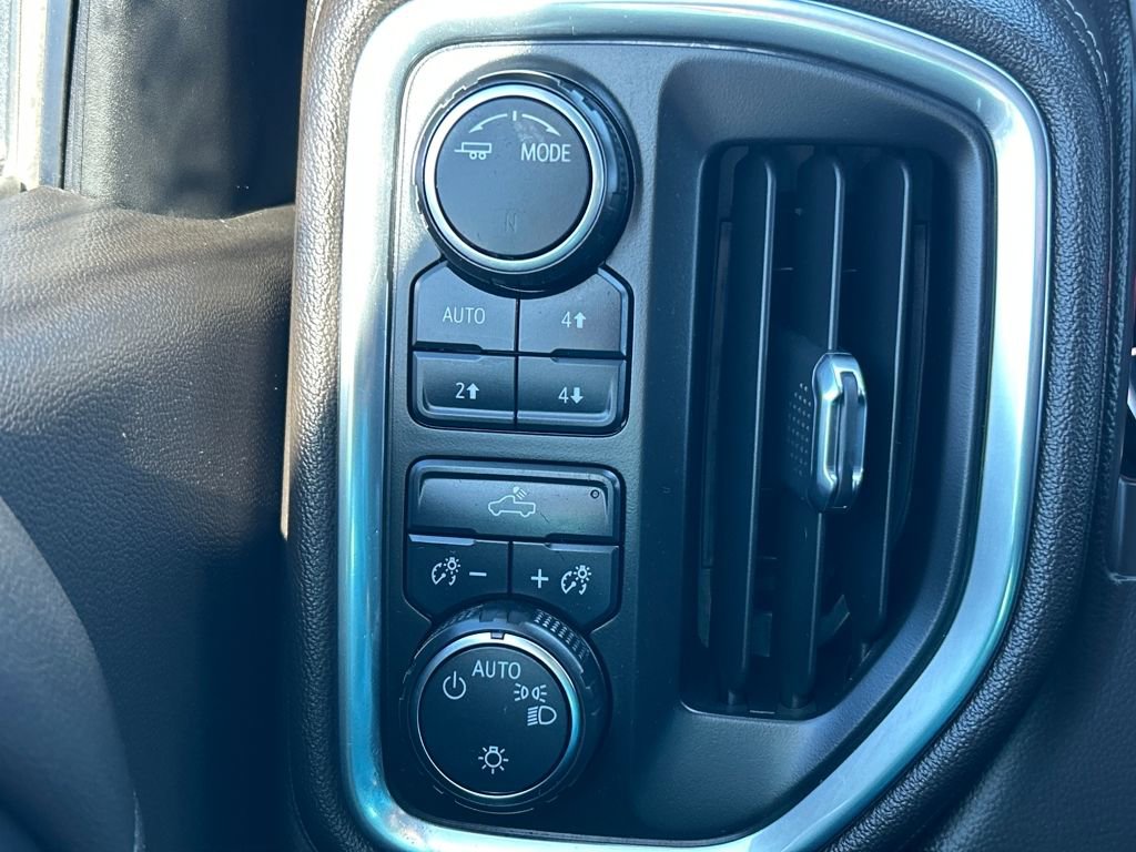 Used 2020 Chevrolet Silverado 1500 LT w/ Texas Edition image 12