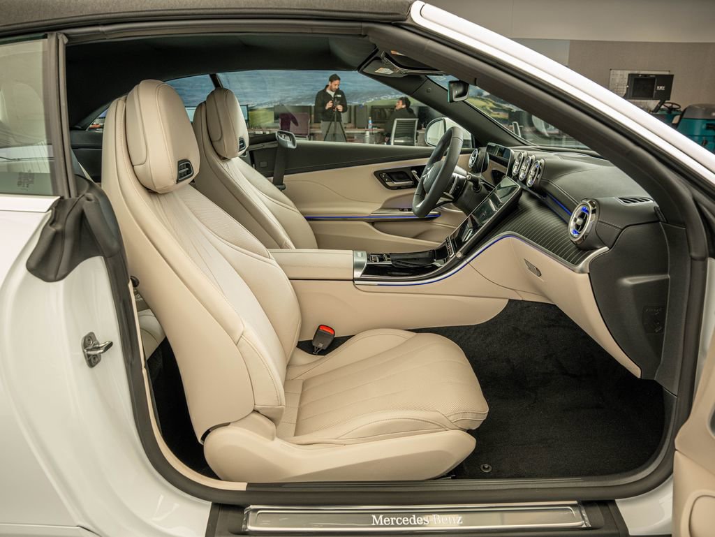 New 2026 Mercedes-Benz CLE 450 4MATIC Cabriolet image 35
