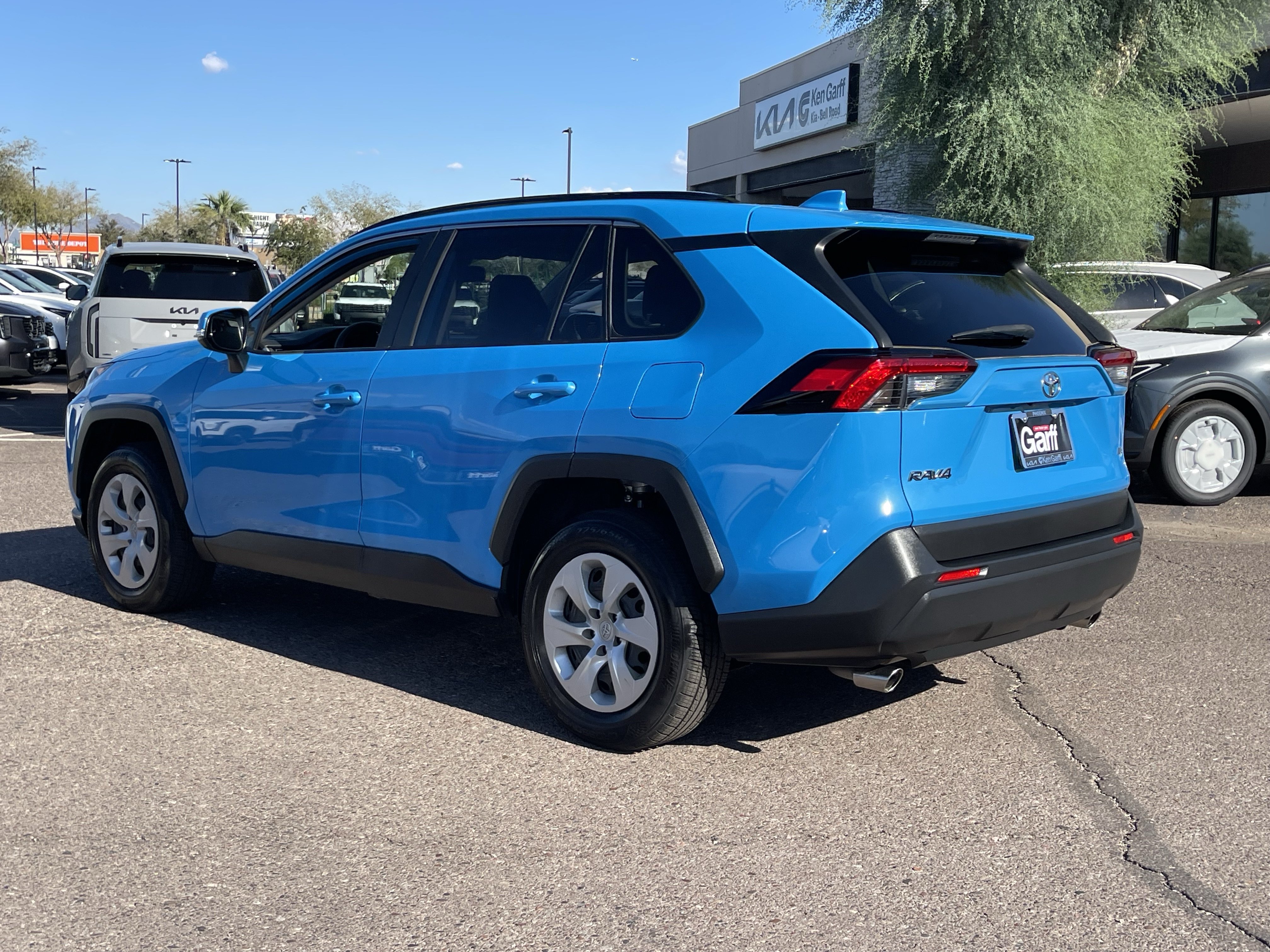 Used 2019 Toyota RAV4 LE w/ All Weather Liner Package FWD image 5