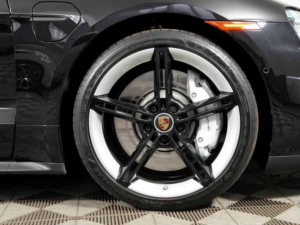 Certified 2024 Porsche Taycan GTS image 43