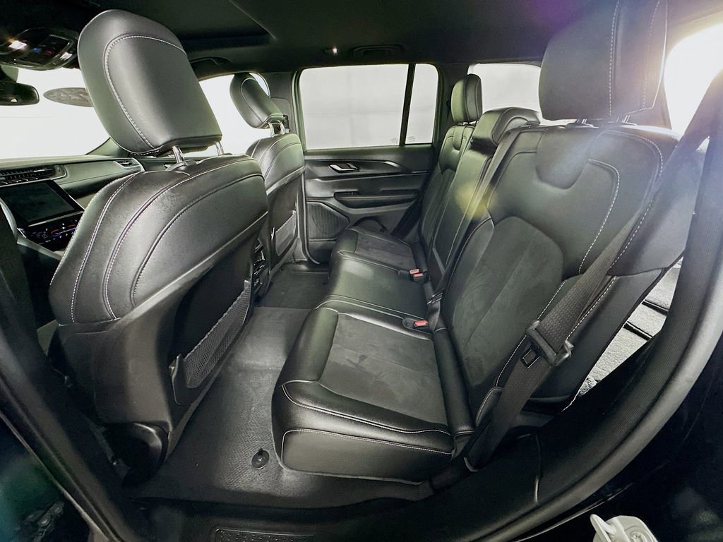 Certified 2024 Jeep Grand Cherokee Altitude image 36