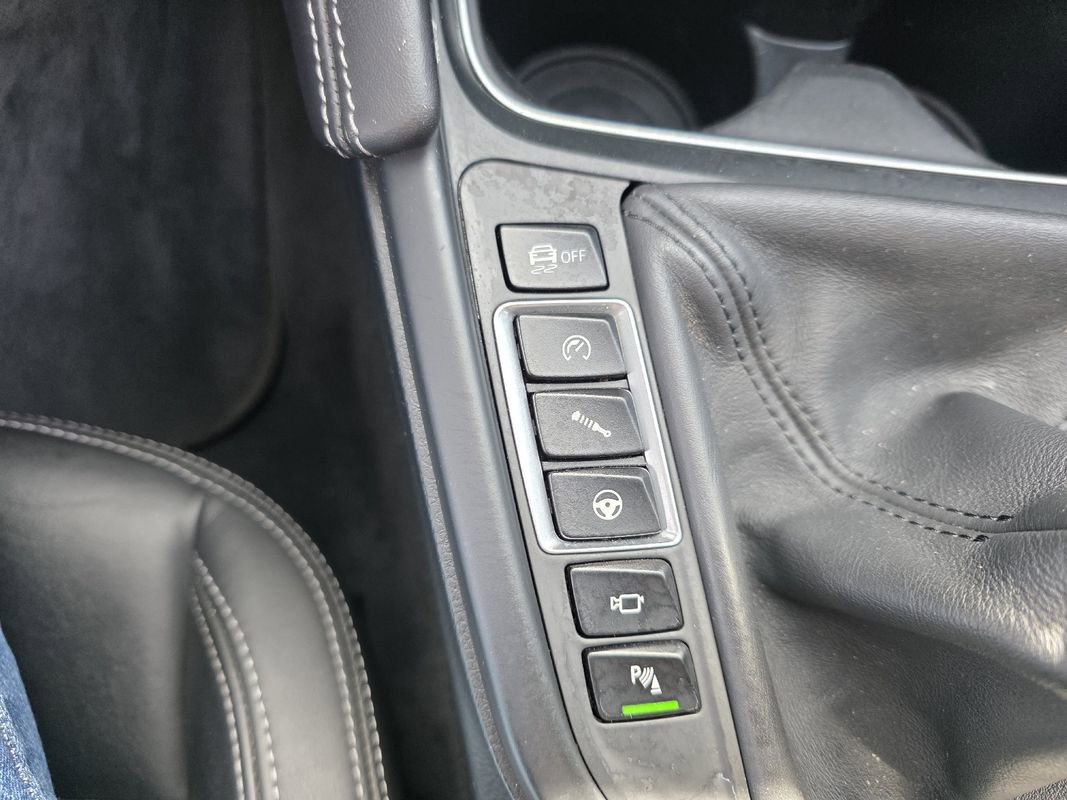 Used 2017 BMW M4 image 33