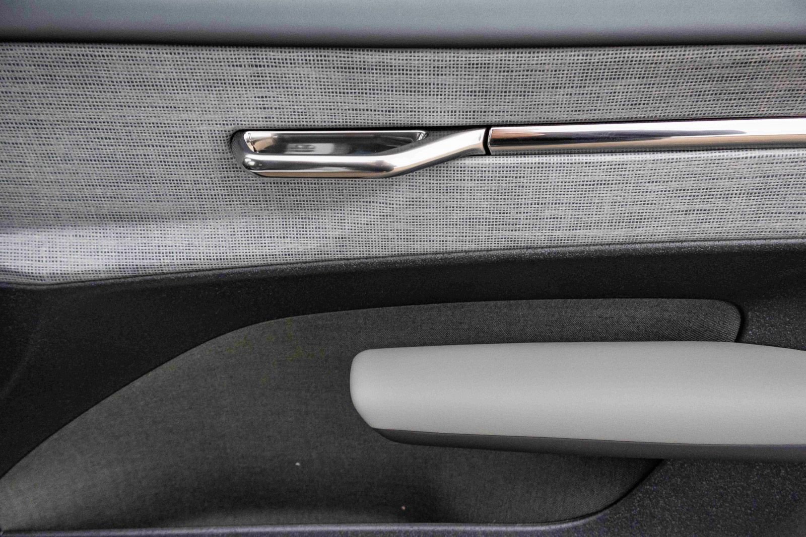 New 2026 Volvo EX30 Cross Country Ultra w/ Protection Package Premier image 19