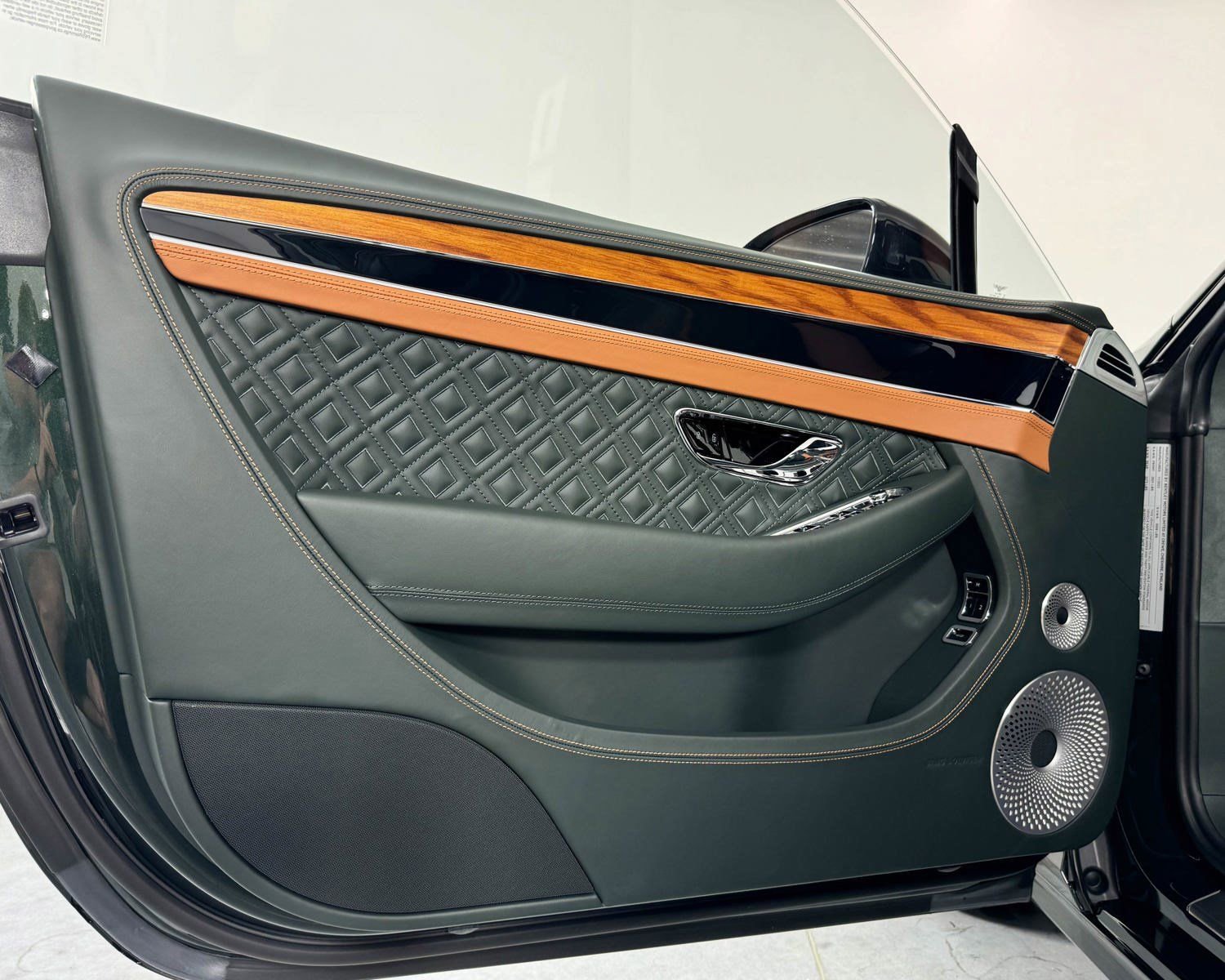 Used 2024 Bentley Continental GT S image 12