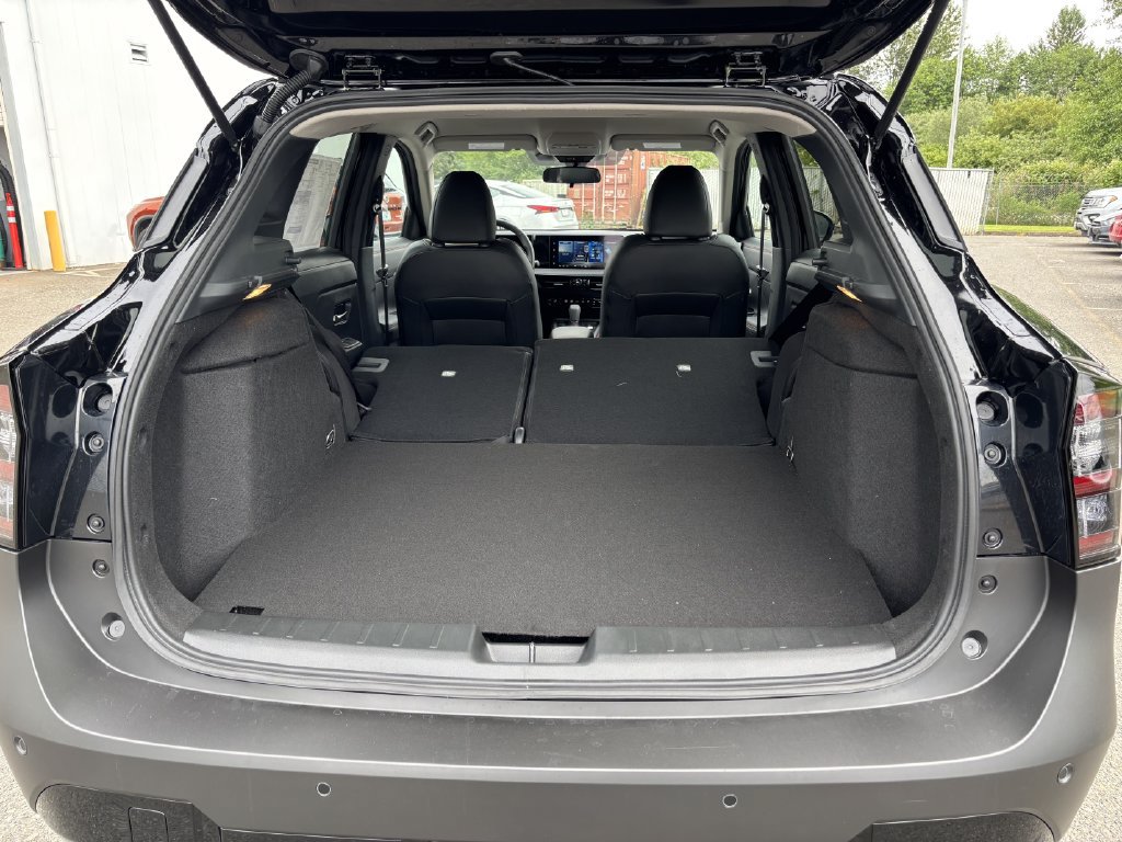 New 2026 Nissan Kicks SR w/ Cold Weather Package AWD/4WD image 29