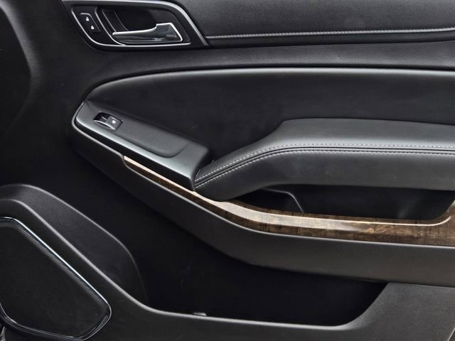 Used 2016 Chevrolet Suburban LS RWD image 8