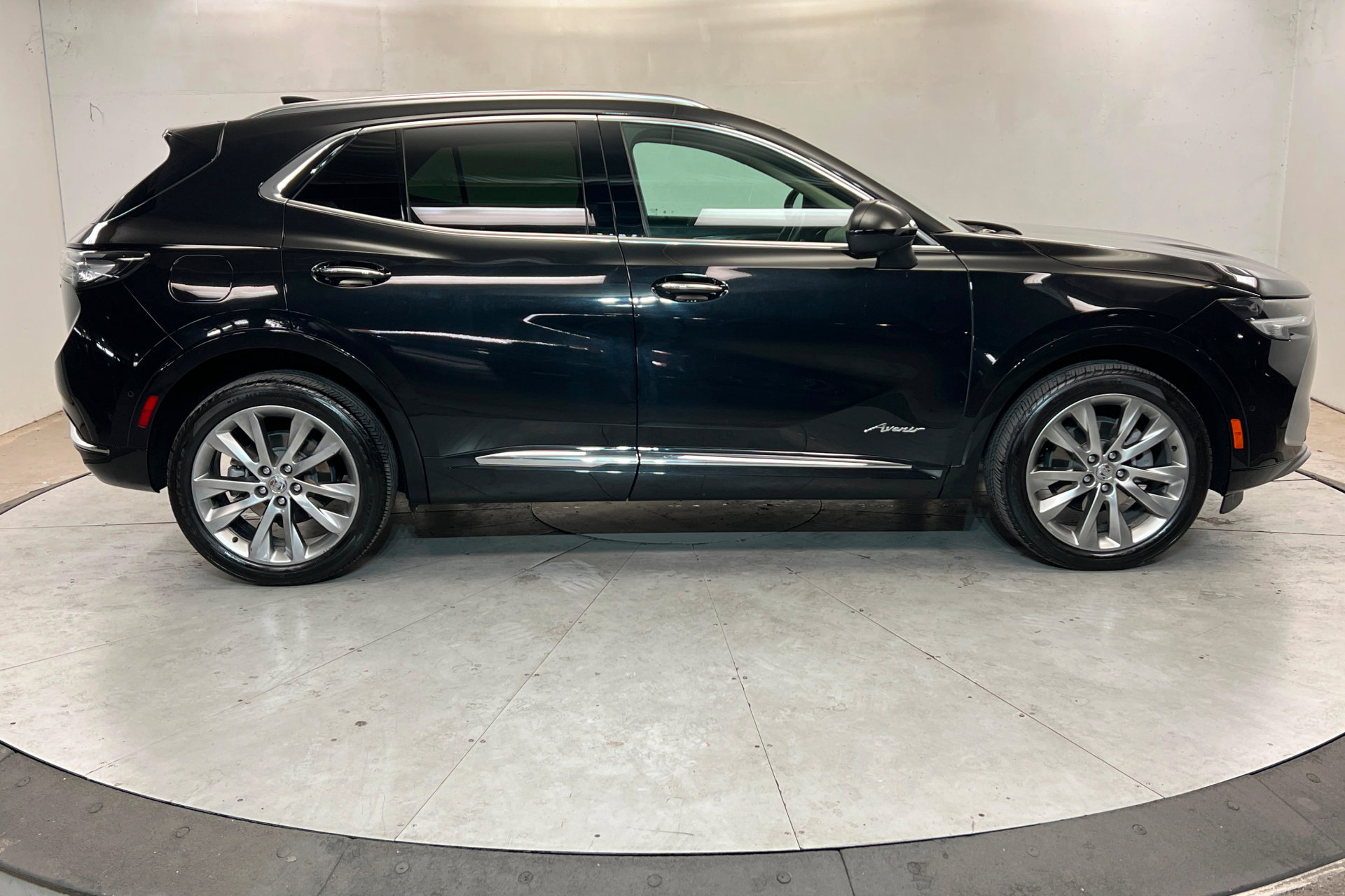 Used 2023 Buick Envision Avenir image 7