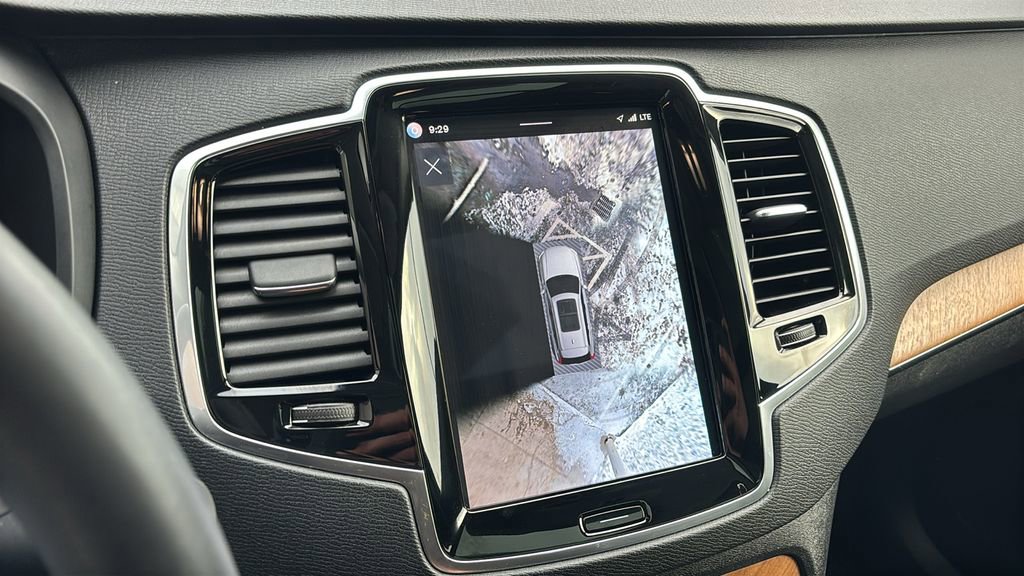 Certified 2023 Volvo XC90 B5 Plus w/ Protection Package Premier image 19