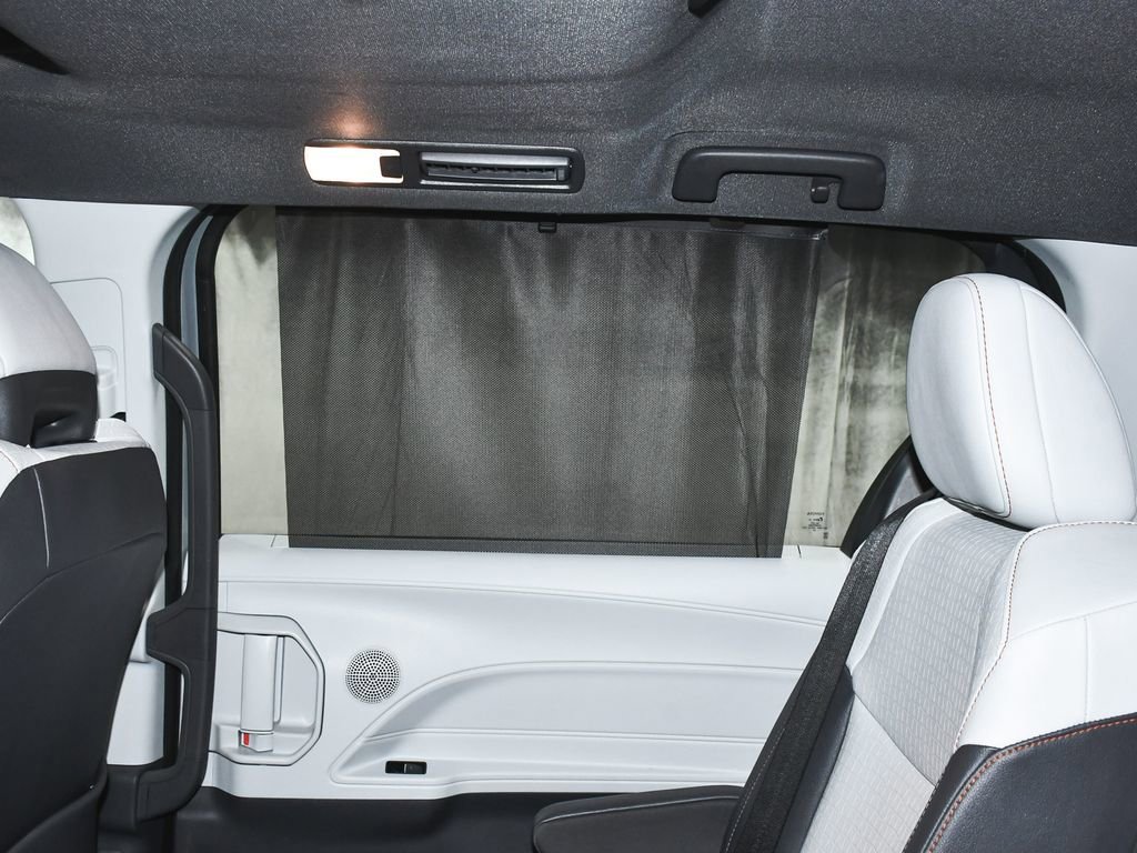 Used 2024 Toyota Sienna XSE image 12