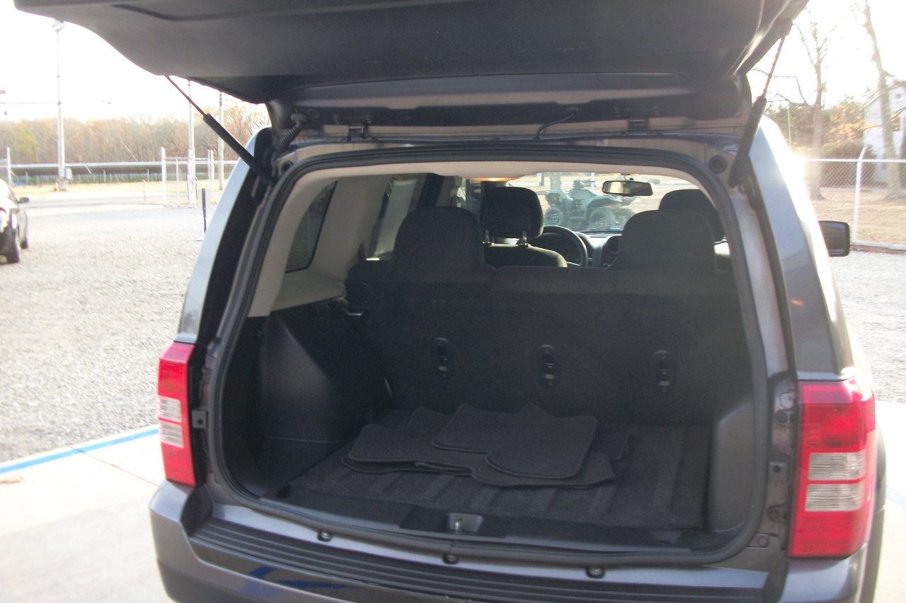 Used 2015 Jeep Patriot Sport w/ Power Value Group image 12