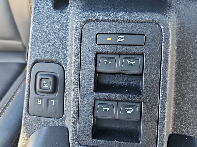 Used 2023 Ford Bronco Badlands image 13